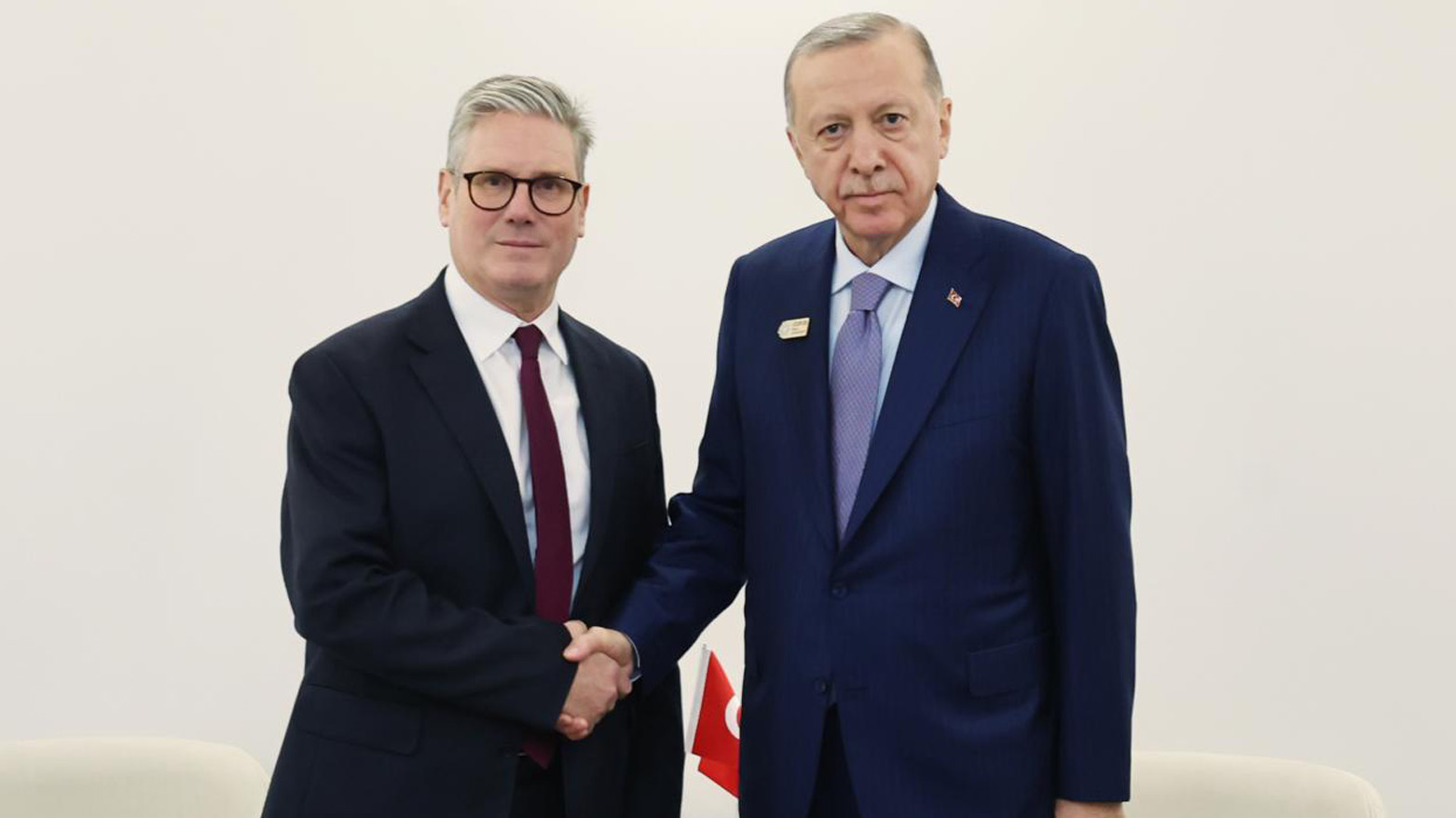 Erdoğan ile Starmer: İsrail'i ateşkese zorlayacak adımlar atılmalı