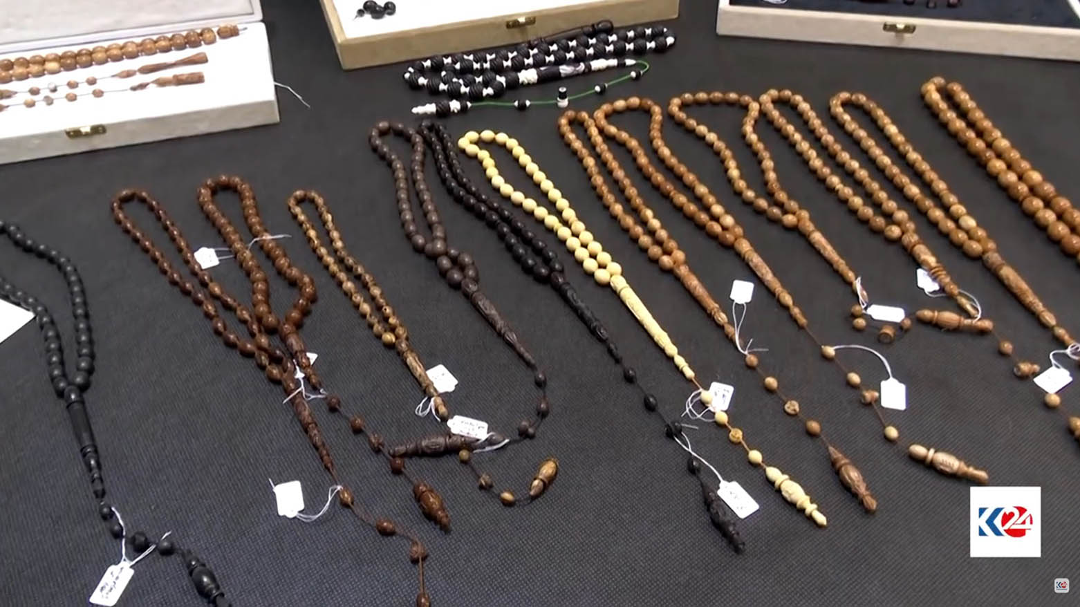 Li Enqerê pêşangeha Tizbî û kevirên xwezayî birêve çû