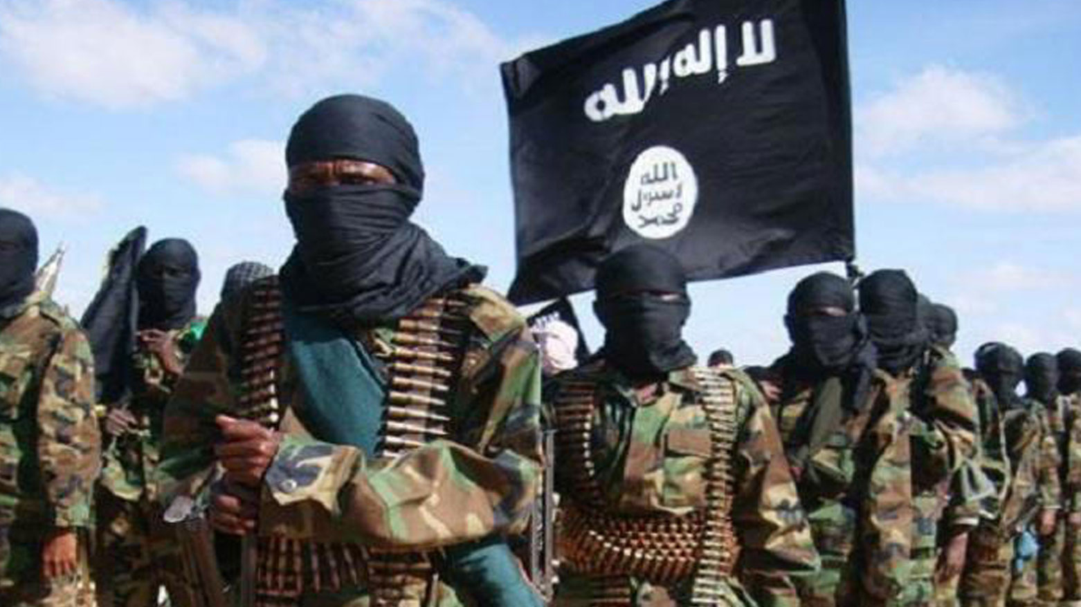 داعش والقاعدة يعيدان رسم خريطة الإرهاب في غرب أفريقيا