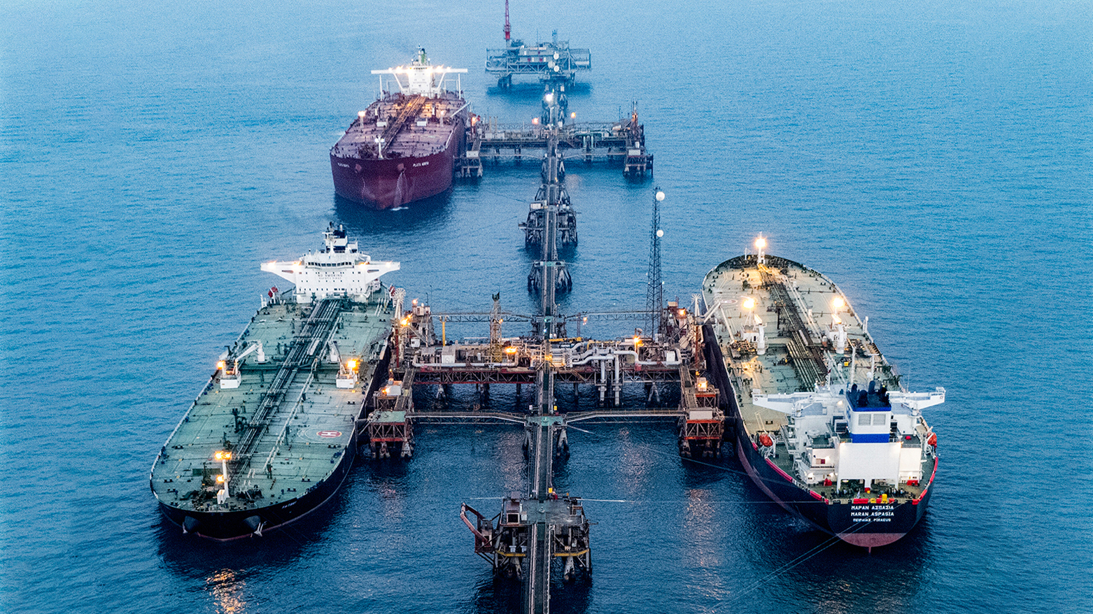 Oil tankers Tataki and Maran Aspasia fill at Al-Basrah Oil Terminal off Iraq’s Faw peninsula, Aug. 5, 2025. (AFP)