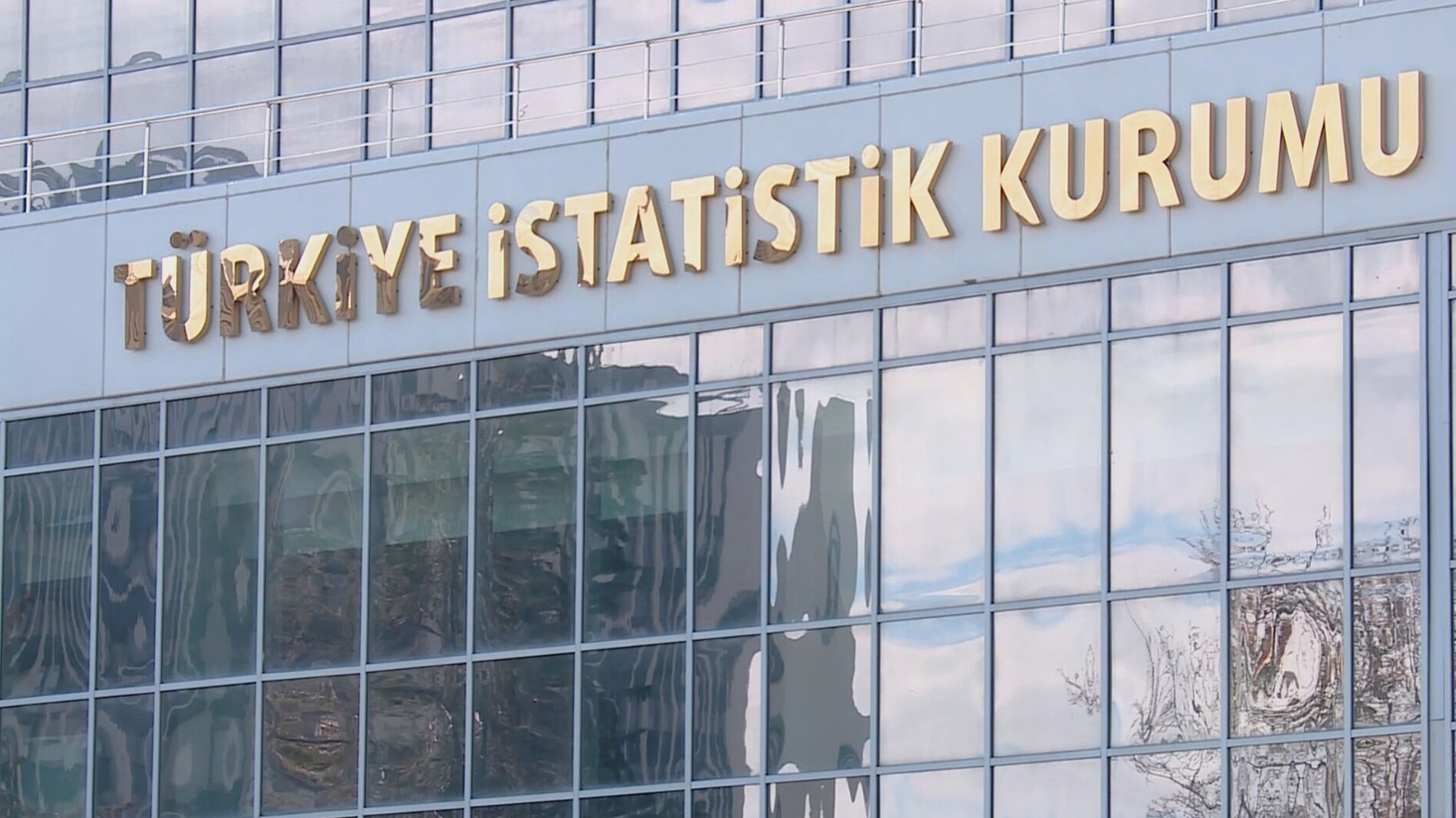 تركيا: التضخم السنوي عند 33.52% وسط تشكيك اقتصاديين وخلاف في الأرقام