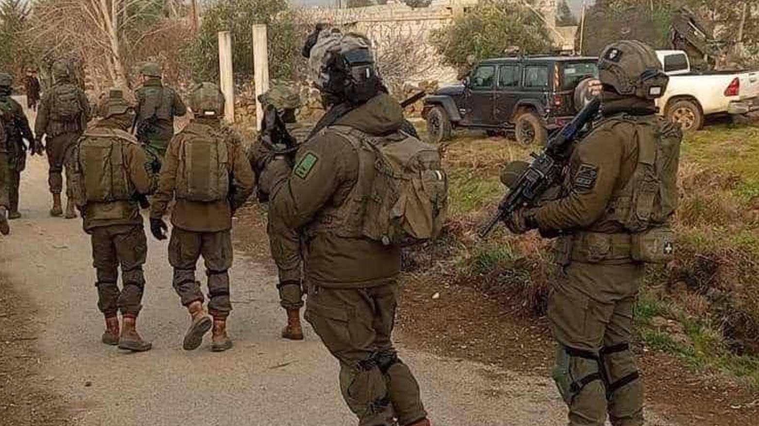 قوة إسرائيلية تتوغل بريف القنيطرة وتُنشئ حاجزاً عسكرياً