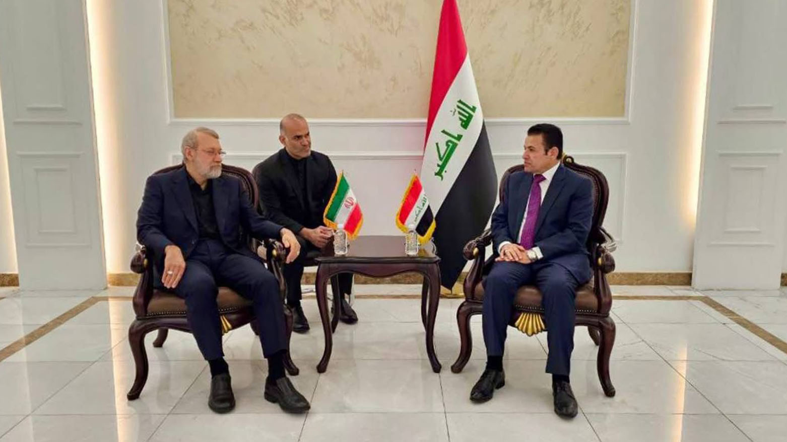 الأعرجي ولاريجاني يبحثان التنسيق المشترك بين العراق وإيران
