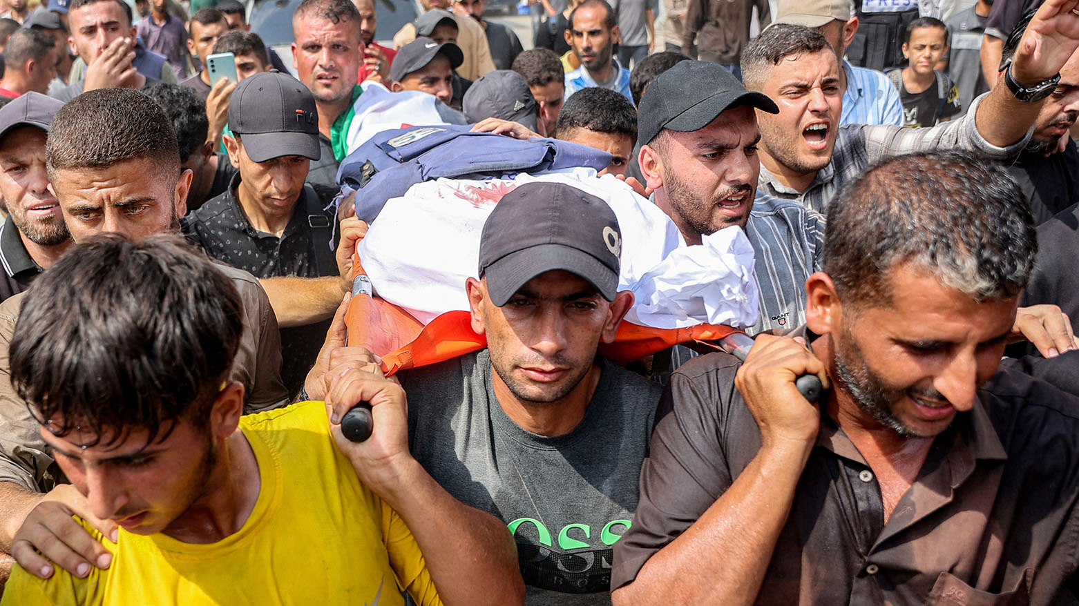 مقتل مصّور صحفي سادس في الضربة الإسرائيلية على خيمة طاقم الجزيرة