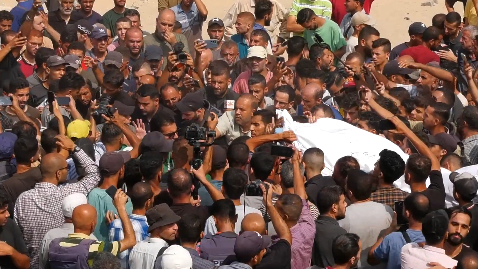 دم الصحفيين في غزة.. شهادة على الحقيقة التي لا تُقمع