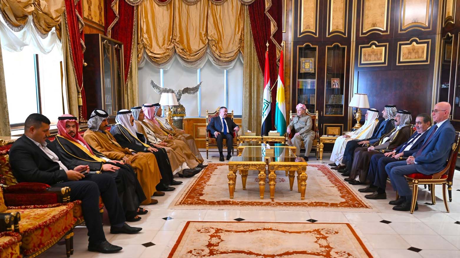 Serok Barzanî û şandeke şêx û serokên eşîrên Iraqê tekezî li ser serweriya qanûn û pêkvejiyanê kirin