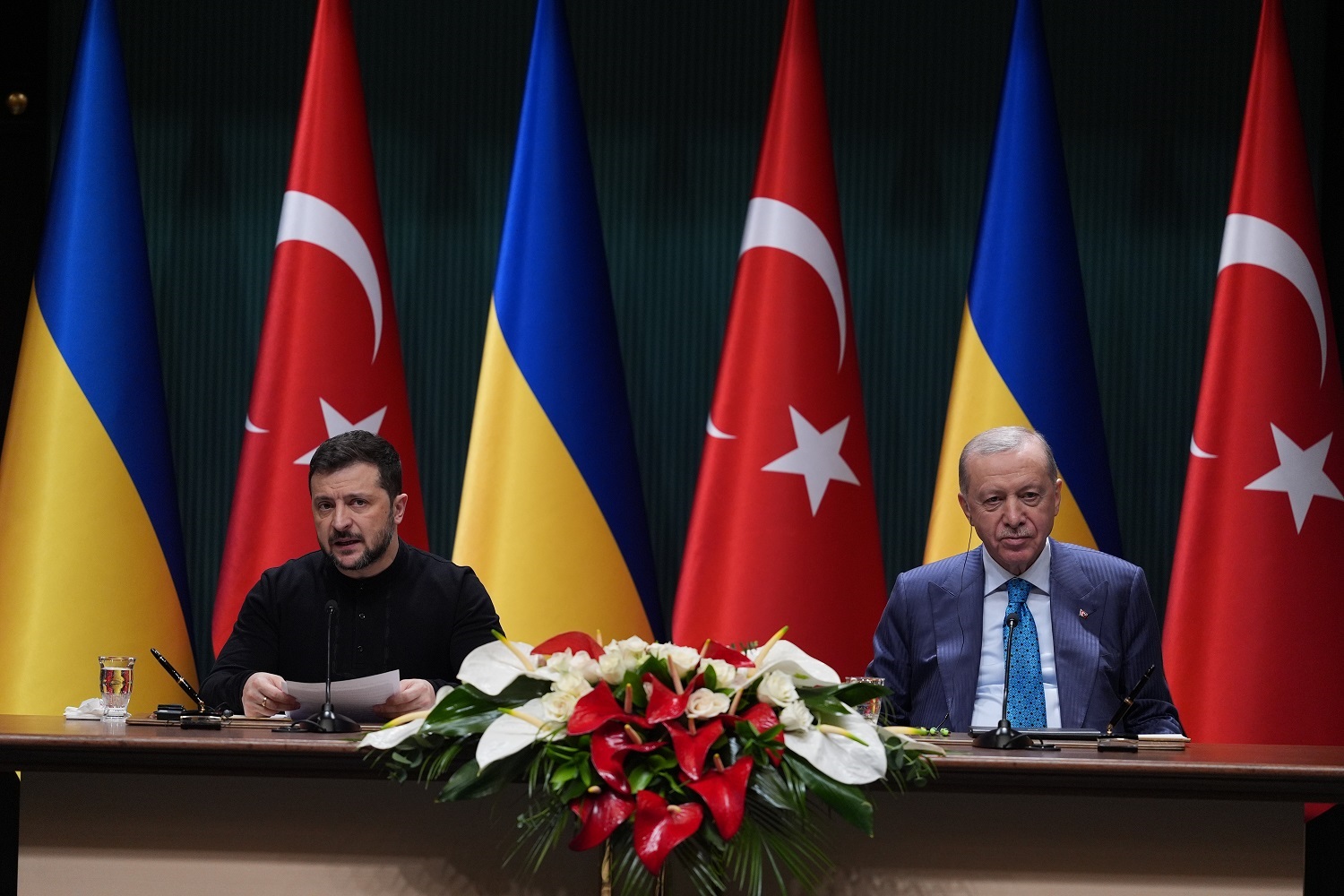 Ukrayna Devlet Başkanı Volodimir Zelenskiy ve Türkiye Cumhurbaşkanı Recep Tayyip Erdoğan (FOTO-AA)