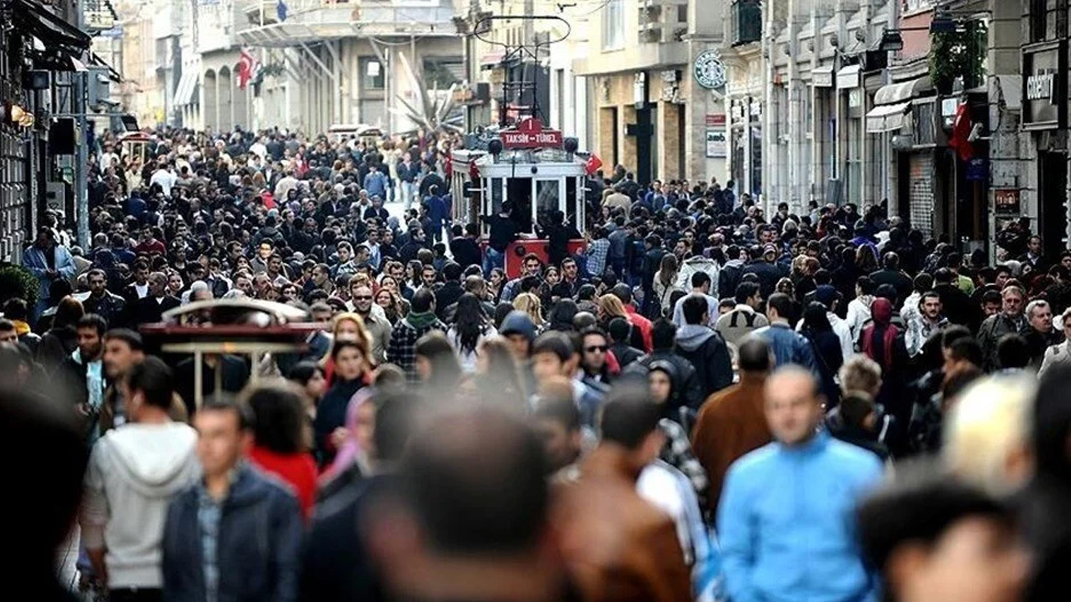 Türkiye'nin nüfusu 6 ayda yaklaşık 160 bin arttı