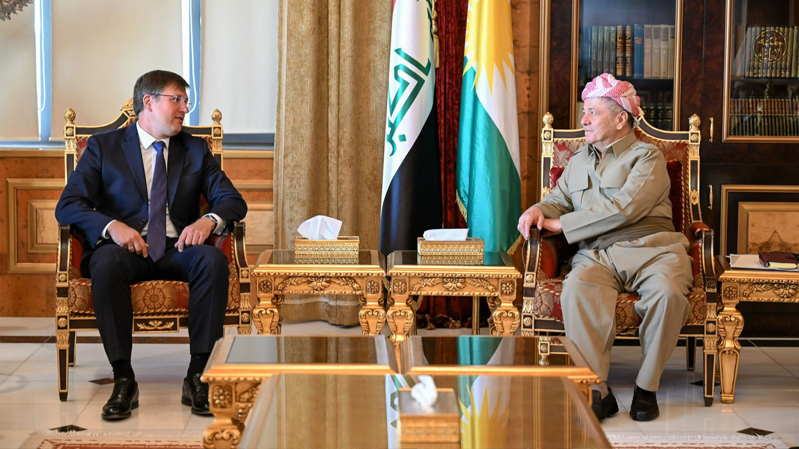 الرئيس بارزاني يستقبل القنصل العام الروسي في أربيل