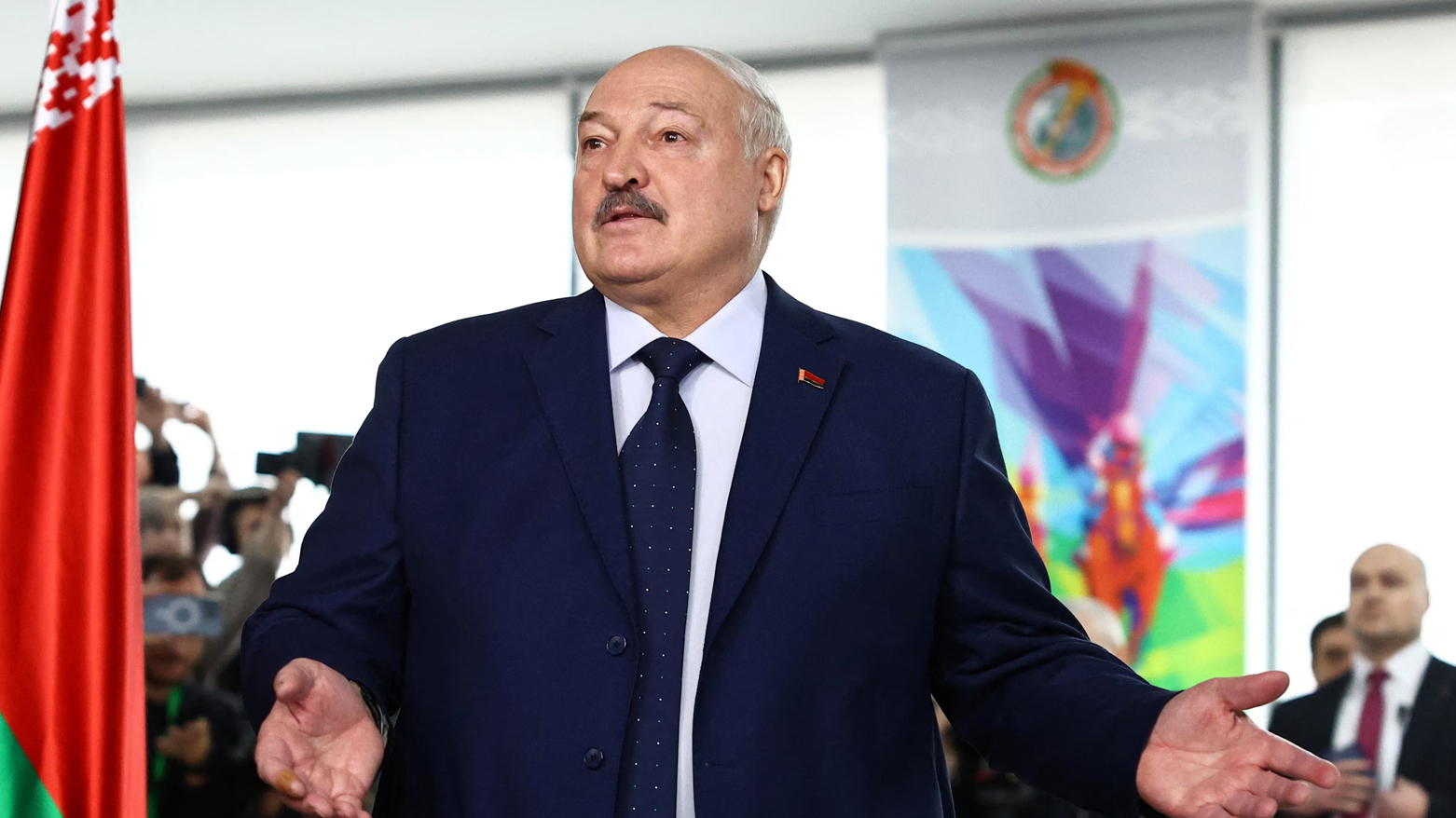 ترامب يتصل برئيس بيلاروسيا قبيل قمته مع بوتين