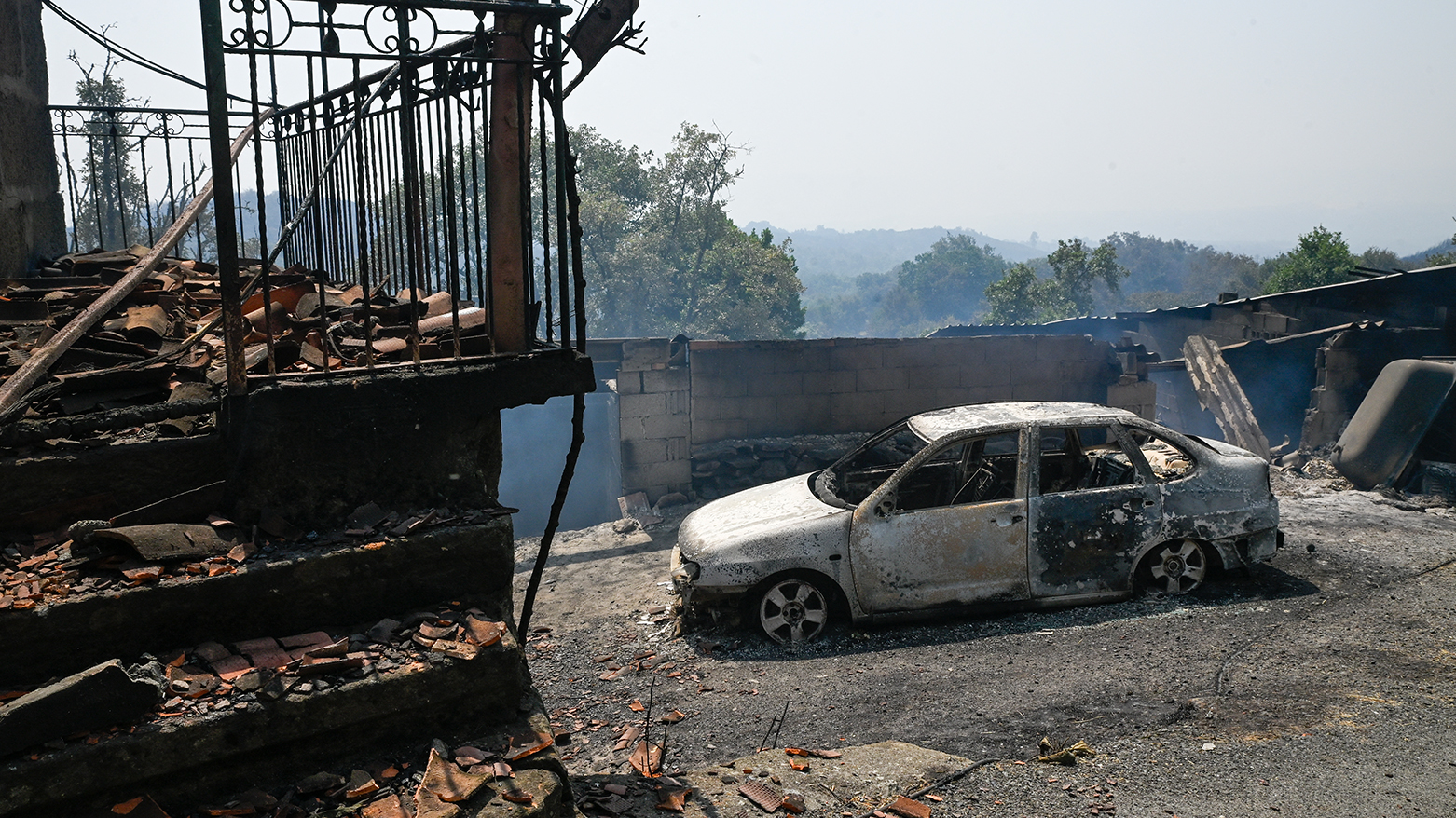 إسبانيا ما زالت تكافح حرائق الغابات