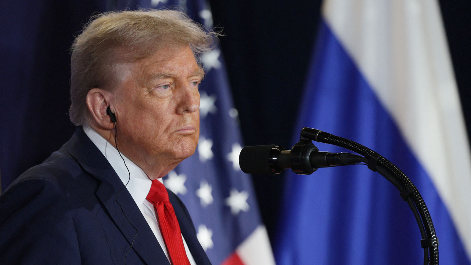 ترامب يستبعد وقف إطلاق نار فوريا في أوكرانيا ويدفع مباشرة نحو اتفاق سلام