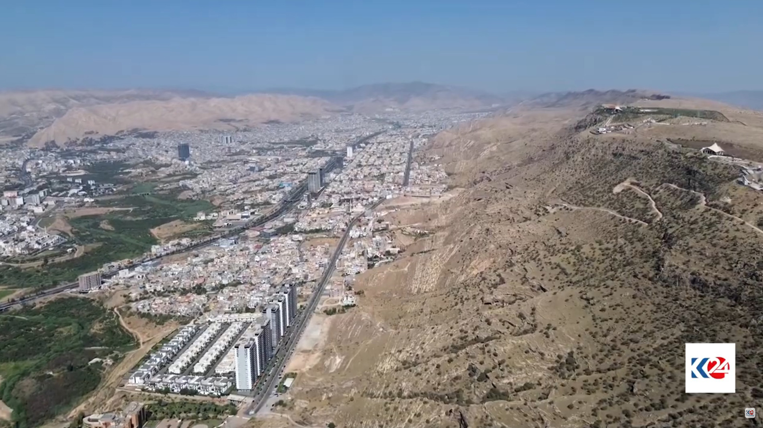 Dihok "Kemera Kesk" Li xwe dipêçe: Çiyayên bajêr bi daran tên xemilandin