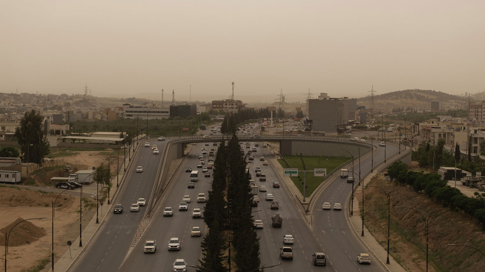 صحة كوردستان تحذر المواطنين من العاصفة الترابية وتنصحهم بارتداء الكمامات