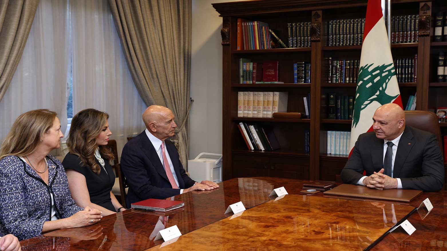 Lebanese President Joseph Aoun, (R), in meeting with US envoy Tom Barrack, in Beirut, Lebanon, August 18, 2025. (Photo: Lebanese Presidency)