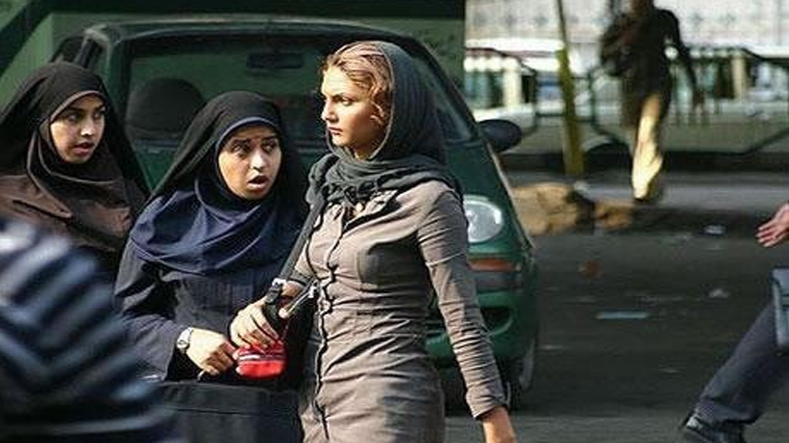 ئێران.. کێشەی حیجاب لە نێوان ئوسوڵگەرایان و ڕیفۆرمخوازاندا