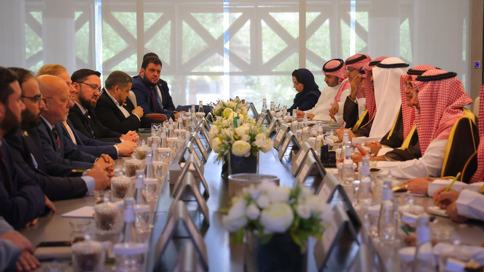 مباحثات سورية سعودية بشأن تعزيز الاستثمار والتعاون الثنائي