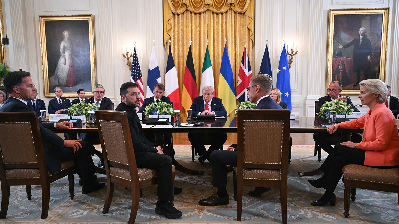 ترامب يستقبل زيلينسكي بحفاوة ويعرب عن تفاؤله بشأن السلام في أوكرانيا