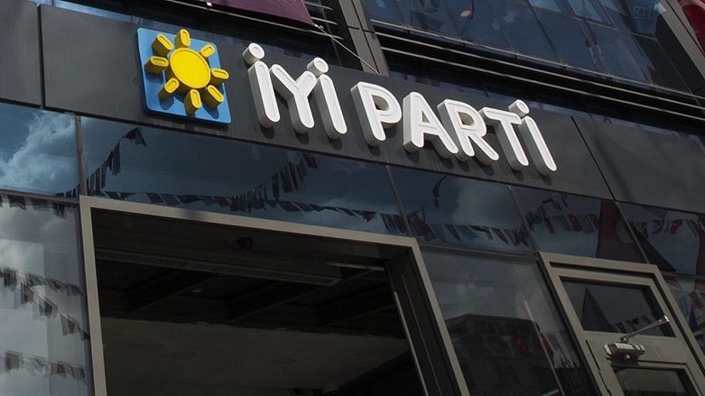 İYİ Parti'de toplu istifa