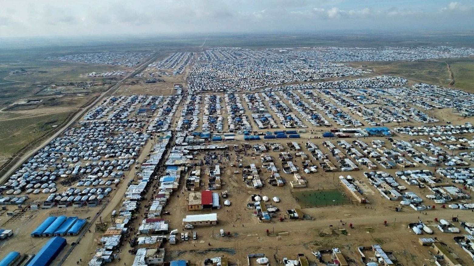 لقطة جوية لمخيم الهول (رويترز)