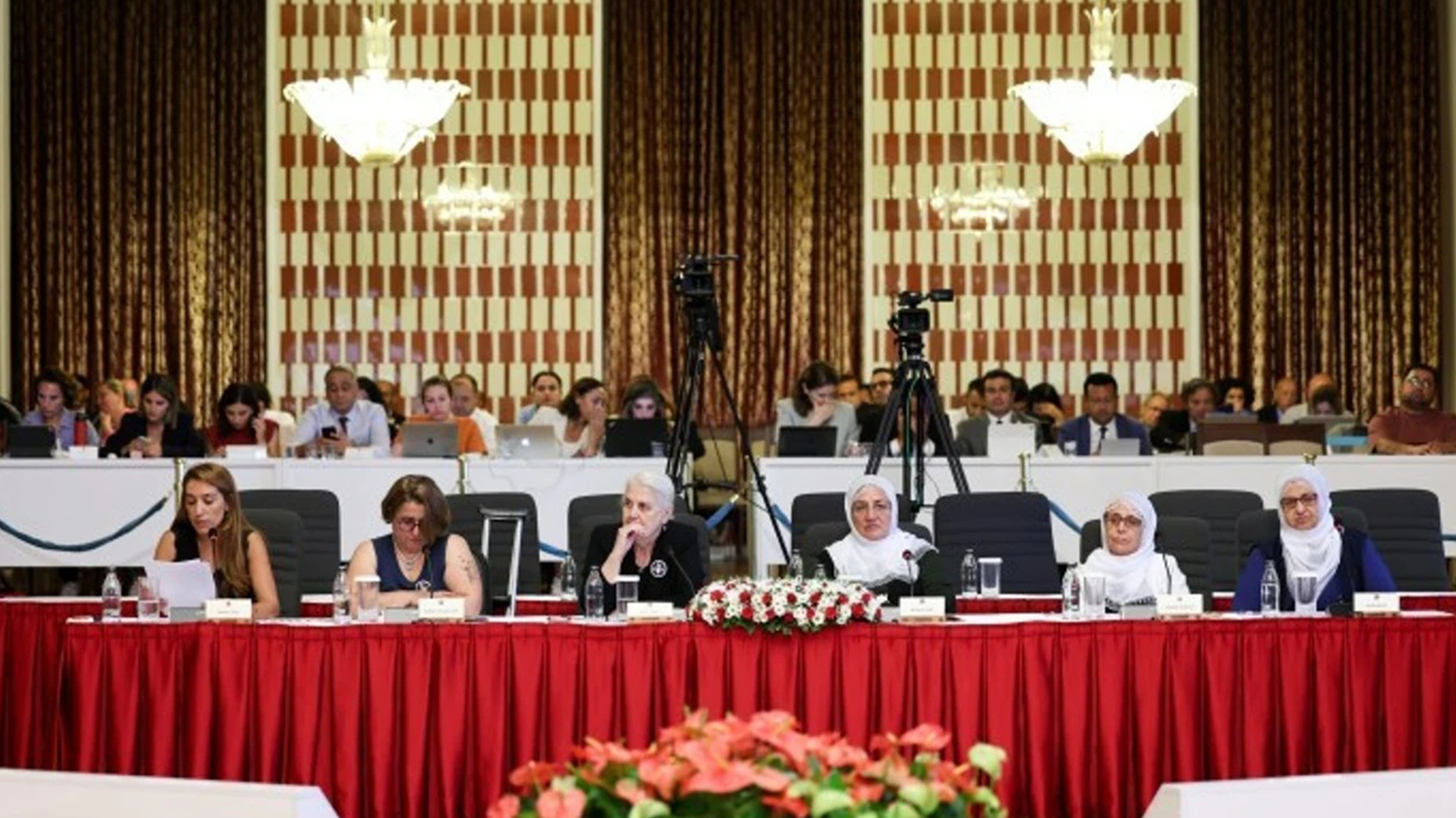 Dayikên Şemiyê ji Komîsyonê re: Aştî bi dadwerî û aşkerekirina rastiyan pêkan e