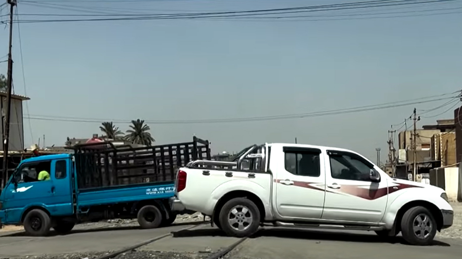 ڕووداوەکانی شەمەندەفەر لە عێراق، لەنێوان پەلەکردنی شۆفێران و کەمتەرخەمی لایەنە پەیوەندیدارەکاندا