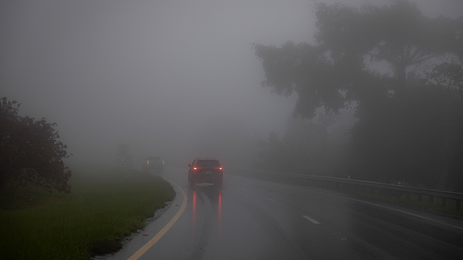 فيضانات في فيرجينيا وكارولاينا الشمالية بسبب الإعصار إيرين