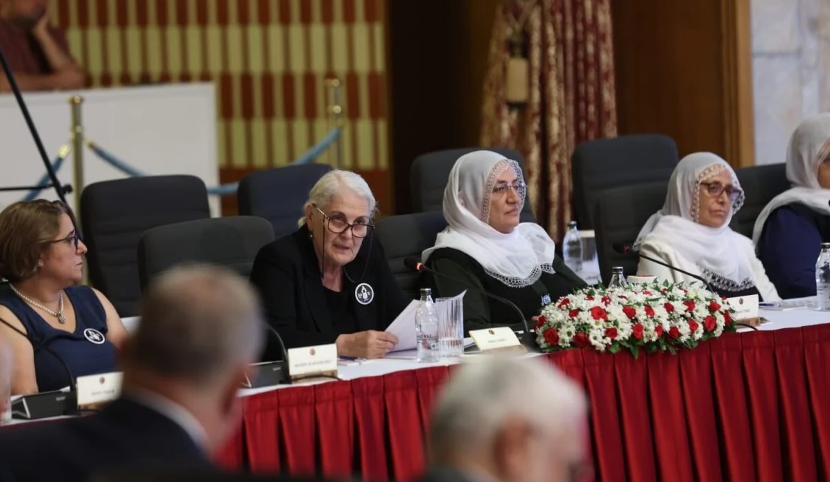 Meclis komisyonunda Barış Anneleri’nin Kürtçe ifadeleri tutanağa üç nokta şeklinde geçti