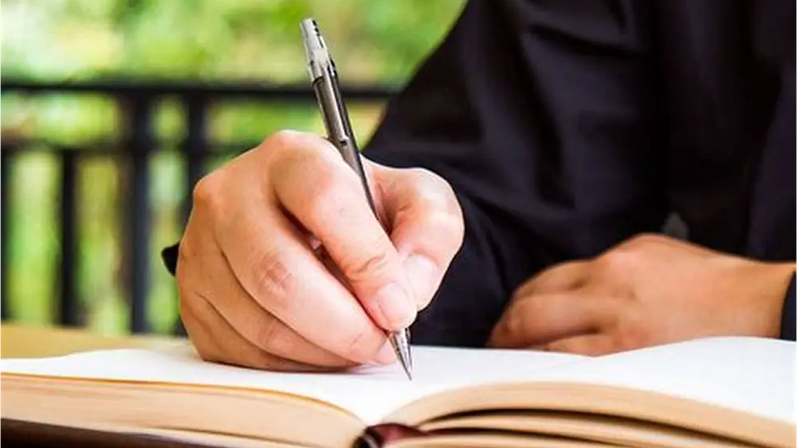 الصحفيون والكتّاب والإعلاميون الكورد في المهجر: سفراء الألم وصناع الوعي الدولي.