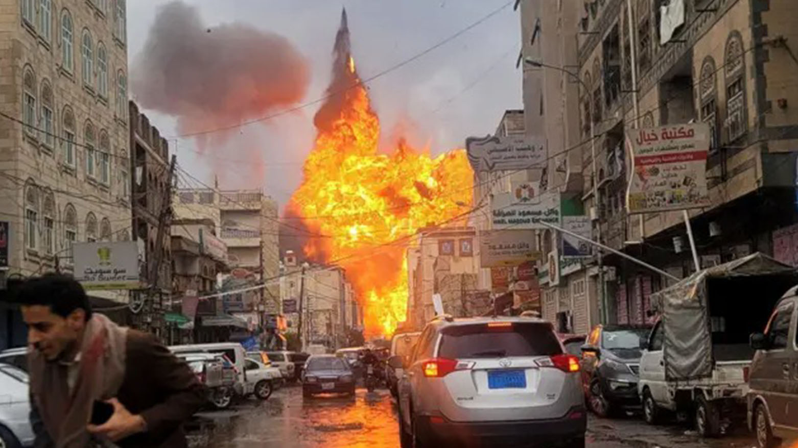 ستة قتلى و86 جريحا في غارات إسرائيلية على العاصمة اليمنية