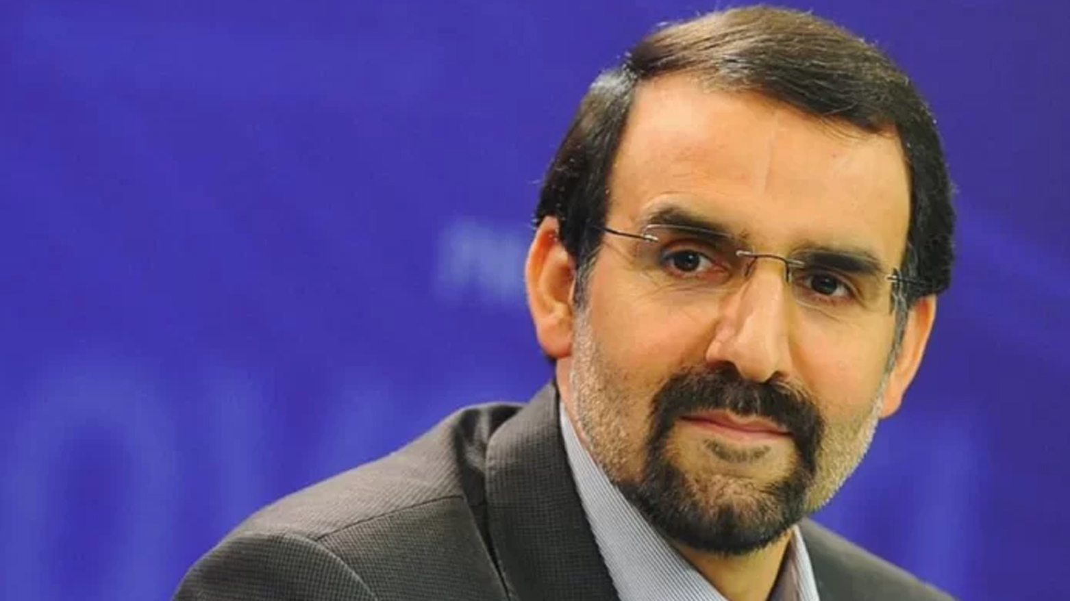 ڕاوێژکاری سیاسیی پزیشکیان: نابێت گەڕانەوەی گەمارۆ نێودەوڵەتییەکان بە کەم بزانرێت