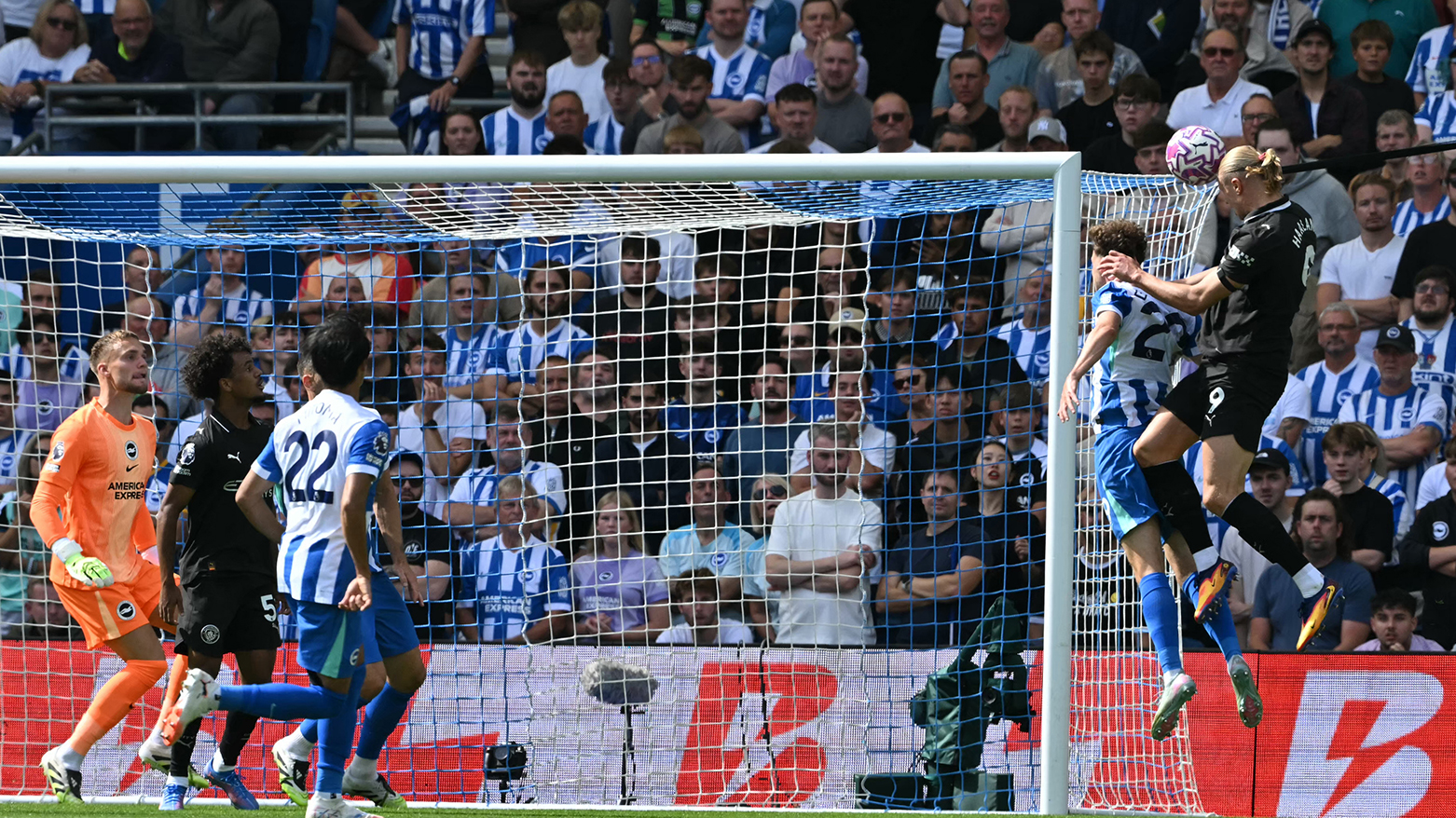 مانشستر سيتي يتعثر مجدداً ويسقط أمام برايتون