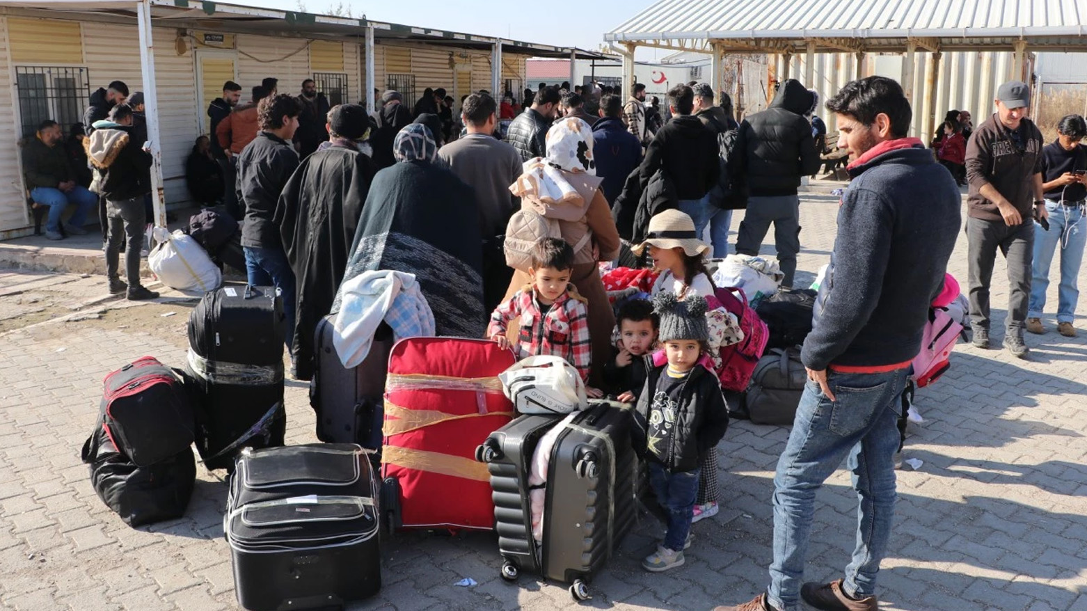 BM: Komşu ülkelerdeki 850 bin Suriyeli geri döndü