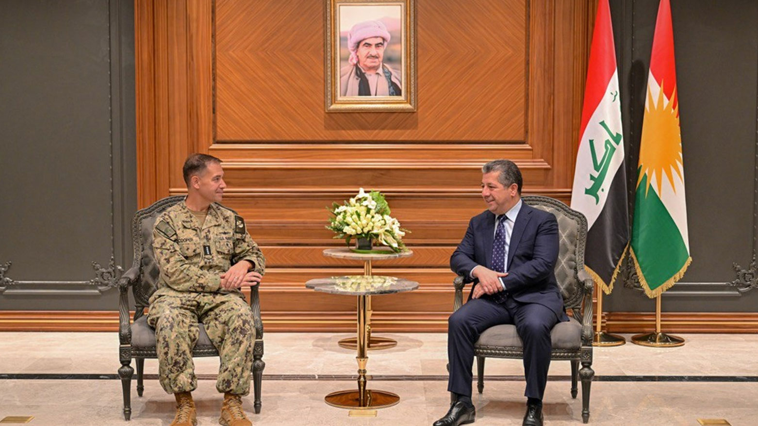 رئيس الحكومة يستقبل القائد الجديد للقيادة المركزية الأمريكية