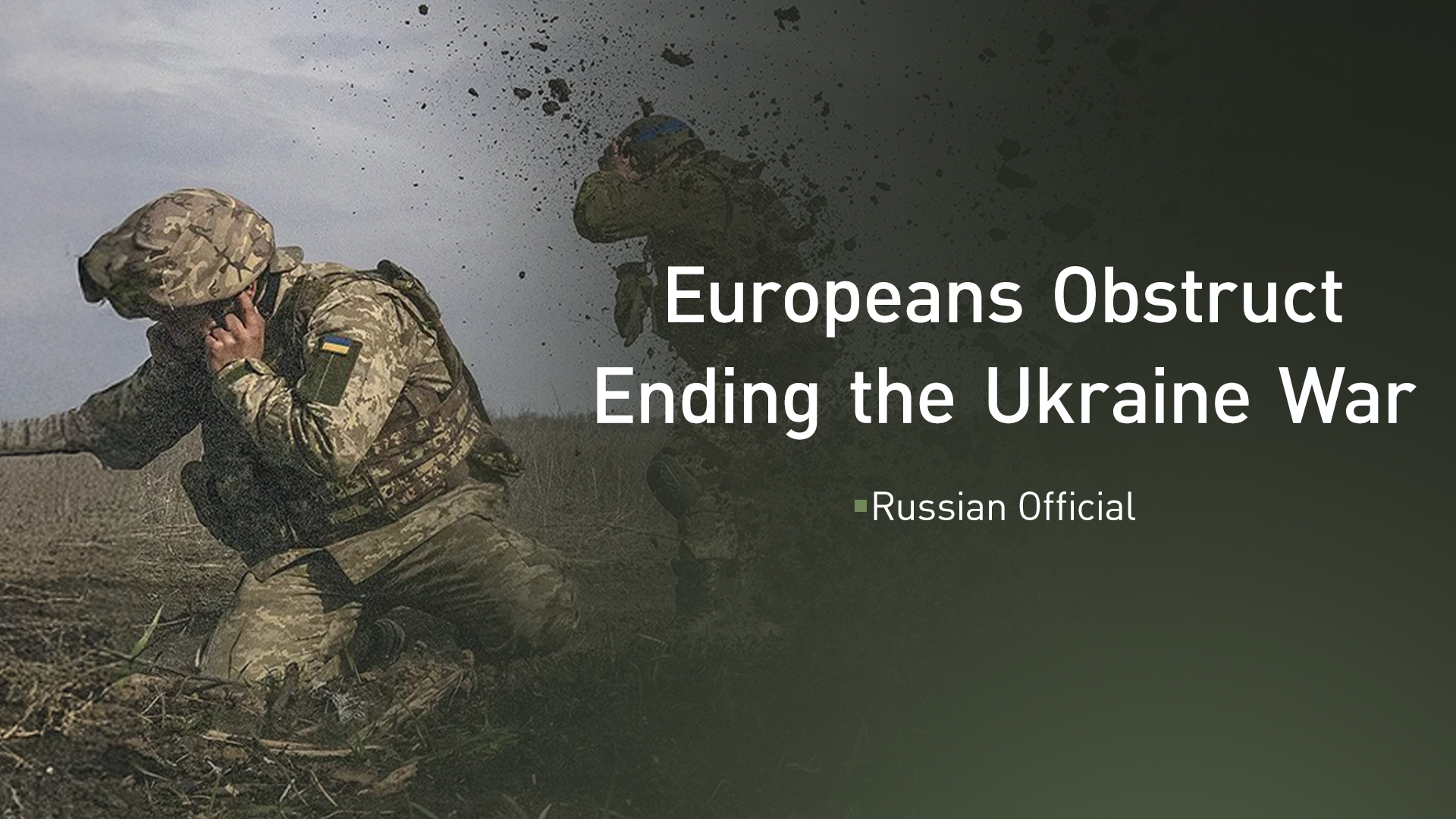 The photo shows Ukrainian soldiers engaged on the battlefield during clashes. (Graphics: Kurdistan24)