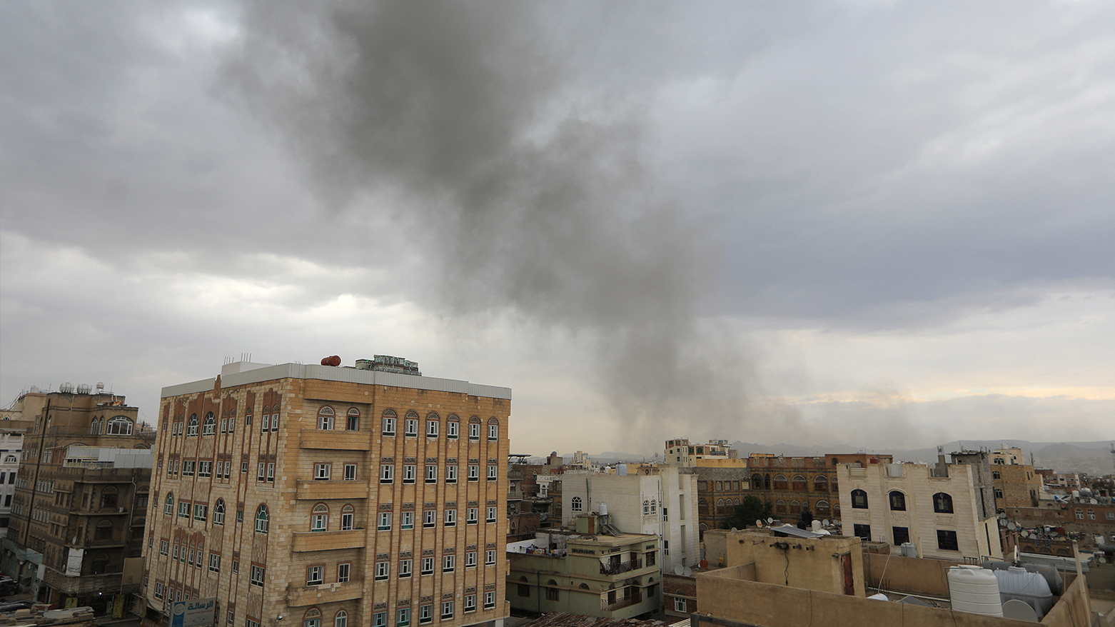 Smoke billows after Israeli strikes on Yemen's Huthi-held capital Sanaa on Sep. 10, 2025. (AFP)