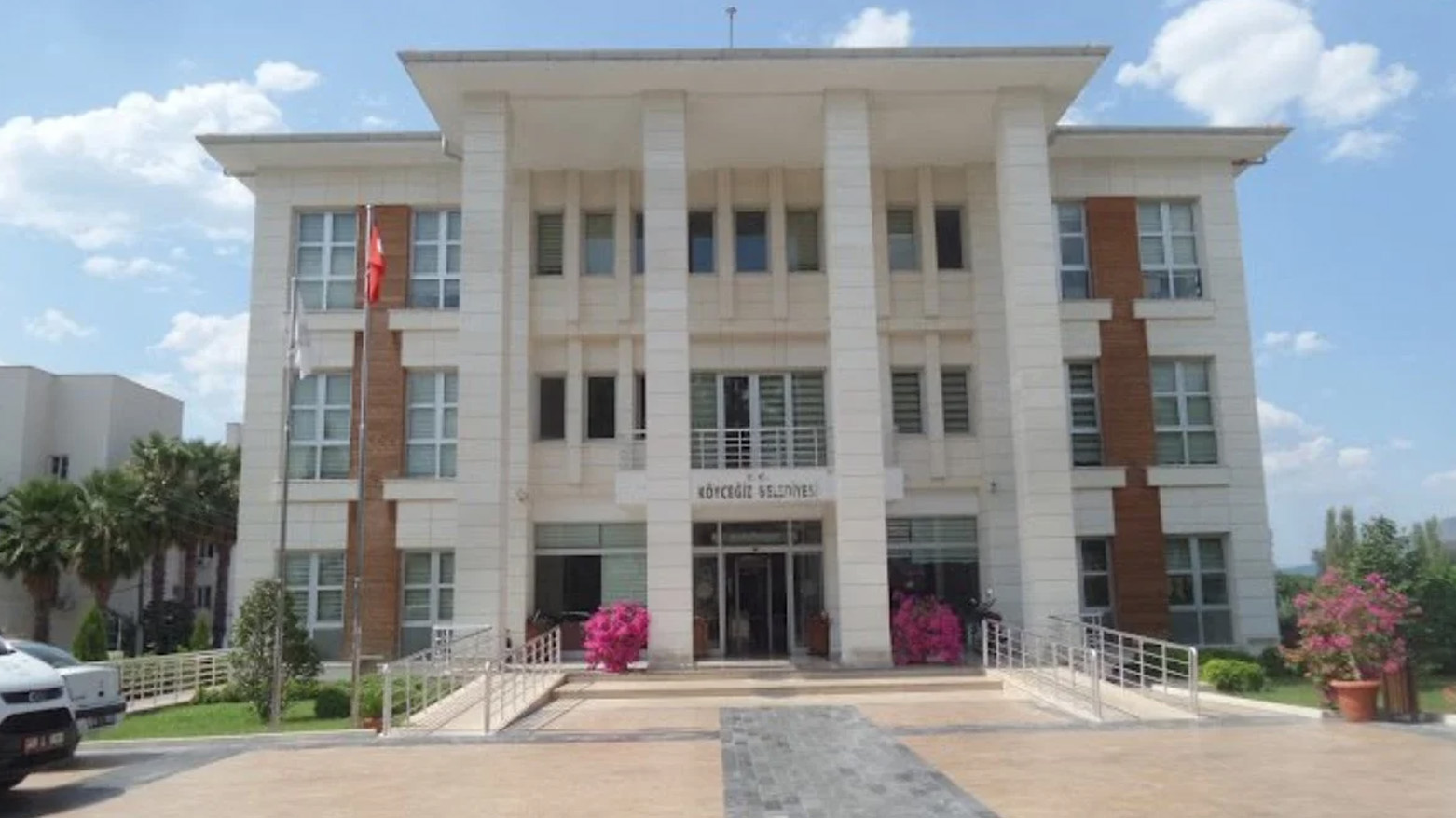CHP'li Köyceğiz Belediyesine operasyon