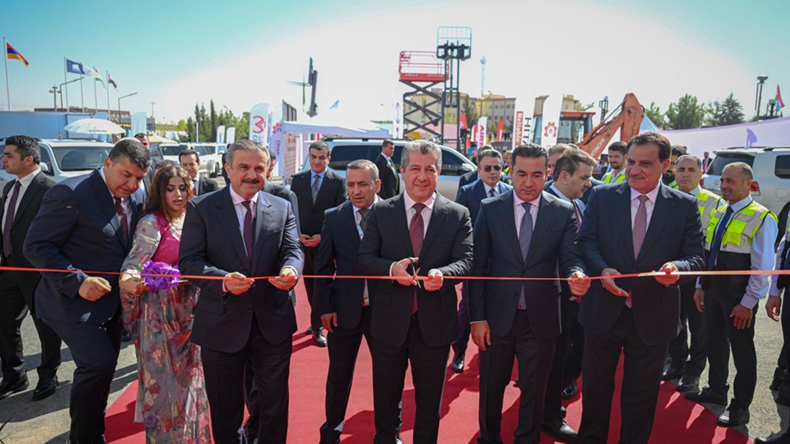 مەسرور بارزانی یەکەمین پێشانگەی نێودەوڵەتیی زاخۆی کردەوە