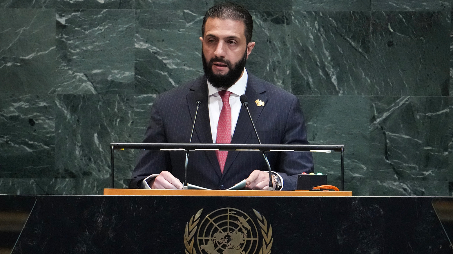 الرئيس السوري أحمد الشرع