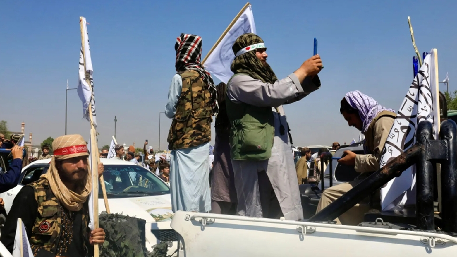 ئەفغانستان دەچێتە ناو تاریکیی دیجیتاڵییەوە