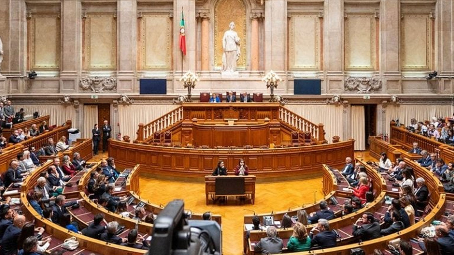 البرلمان البرتغالي أقرّ تعديلات تجعل قانون الهجرة أكثر تشدداً