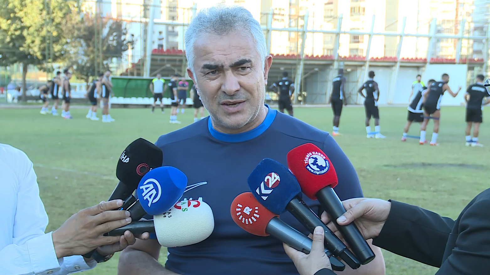Amedsporê dawî li karê rahênerê xwe anî
