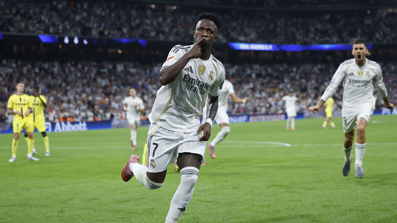 فينيسيوس جونيور يقود الريال لفوزٍ مهم على فياريال بالدوري الإسباني