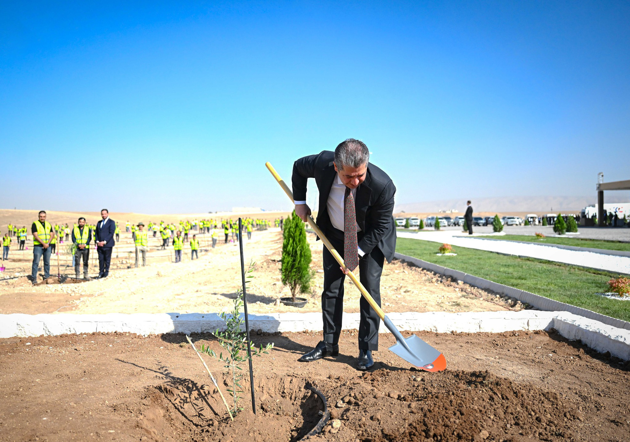 FOTO Haber- Başbakan “Yeşil Kuşak” projesinin ilk ağacını dikti
