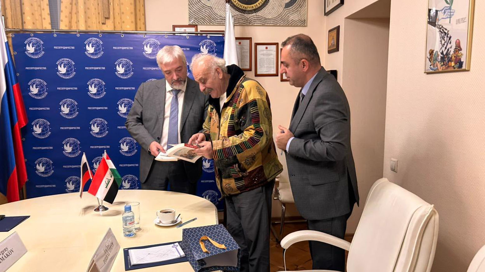 بە پاڵپشتی مەسرور بارزانی، فەرهاد پیرباڵ ژمارەیەک دەستنووسی کوردی لە ڕووسیا دەهێنێتەوە