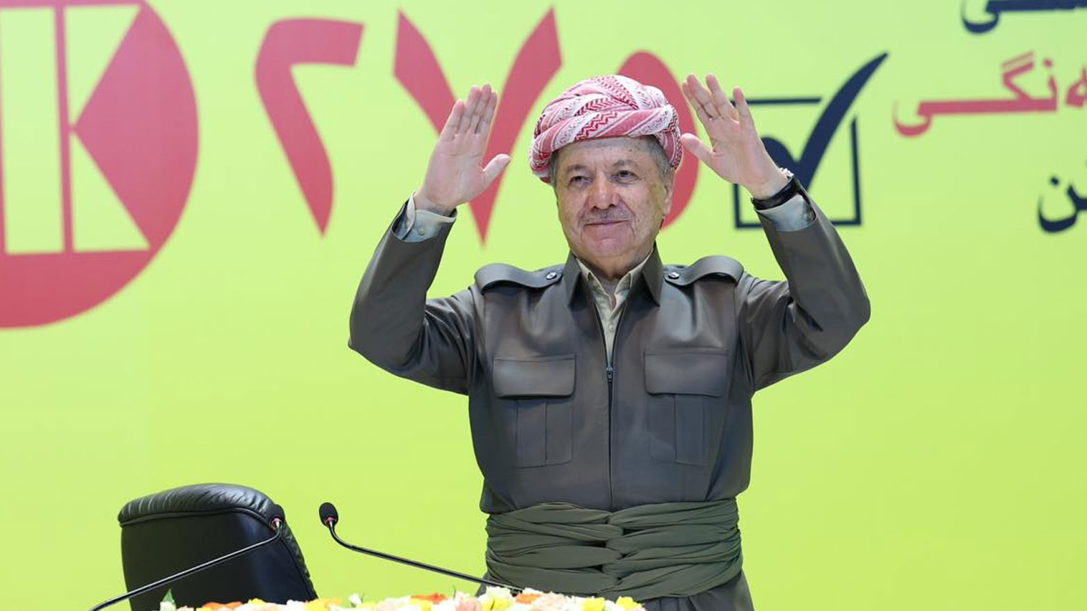 "نحن لا ننحني إلا لله... ولكن... أمام أمهات الشهداء ننحني عشرات المرات"