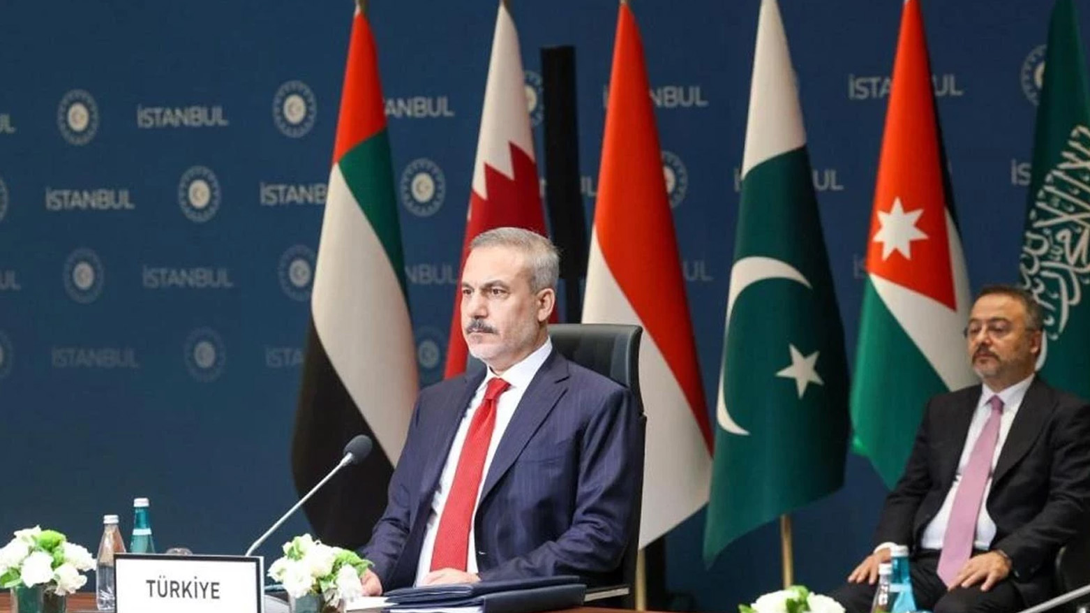 İstanbul'da kritik zirve sonrası Fidan'dan "Biz hazırız" mesajı