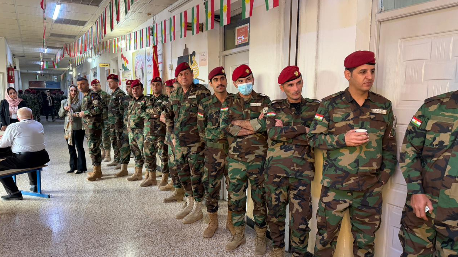Peshmerga forces are waiting in line to cast their votes. (Photo: Kurdistan24)