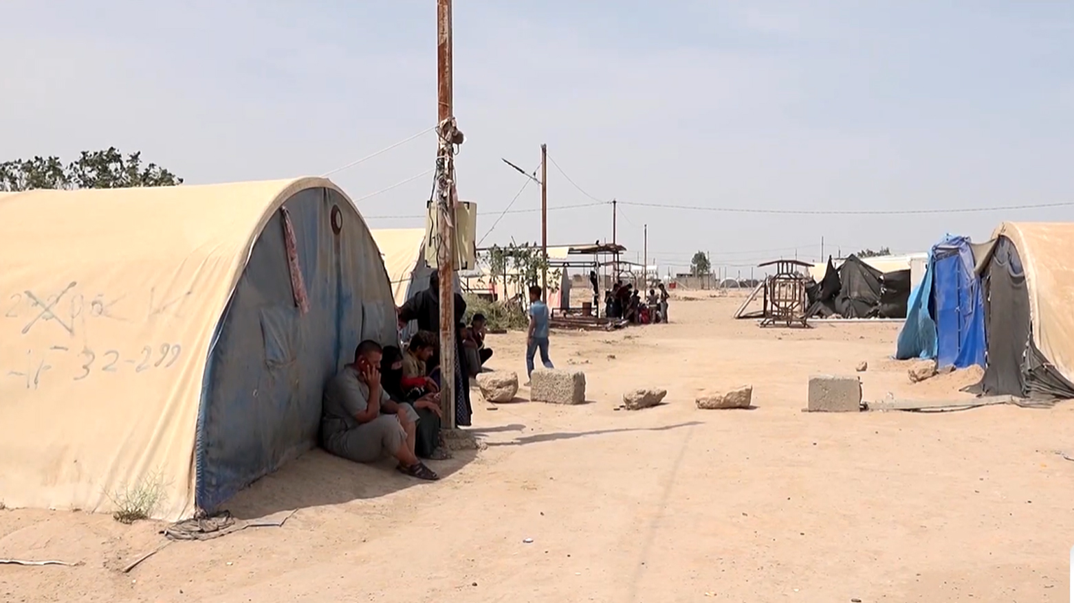 ئاوارەکانی ئەنبار، لەنێوان خانووی وێران و بەڵێنی بێ کرداردان