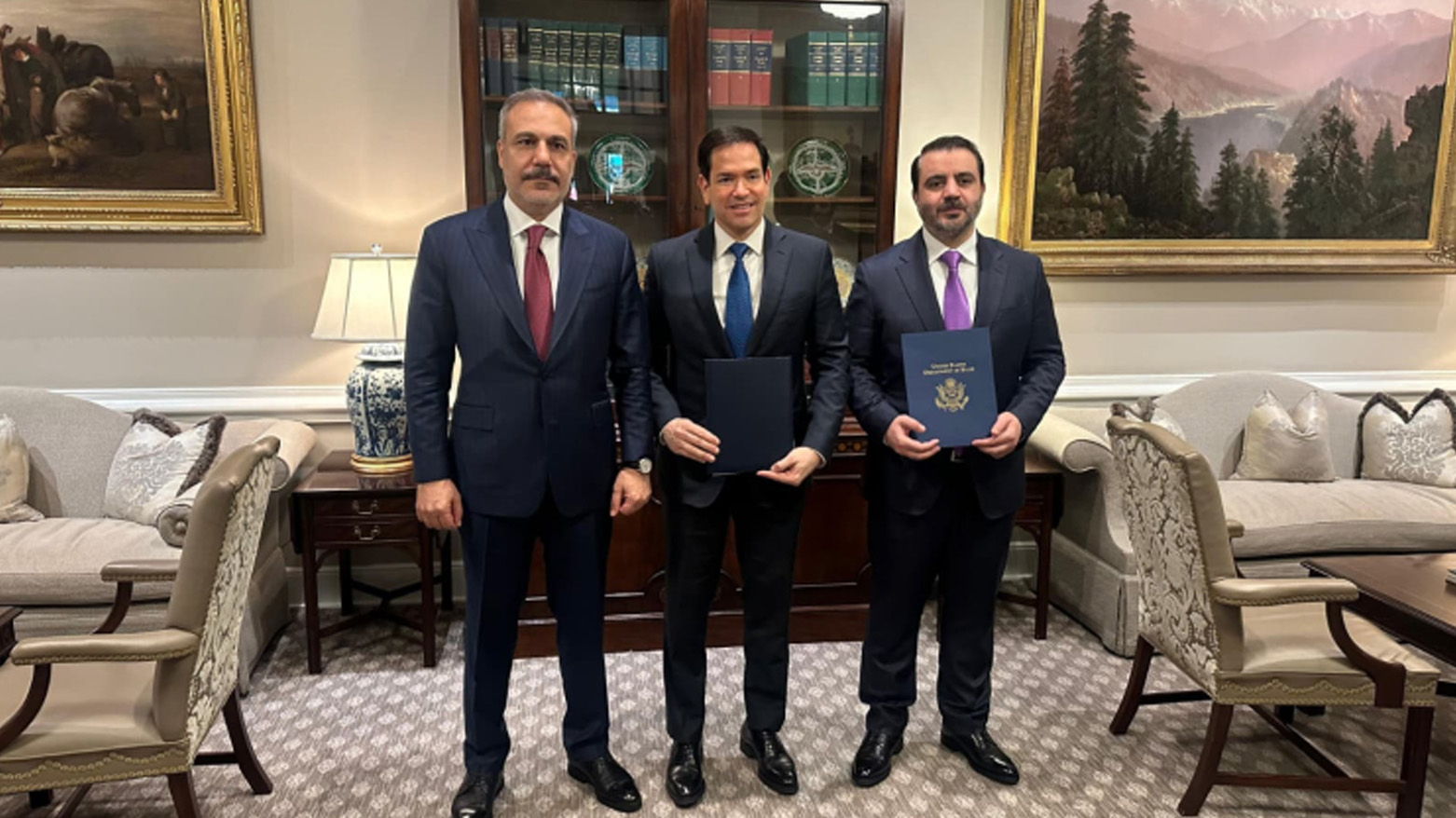 Washington'da Türkiye ABD ve Suriye'den üçlü zirve